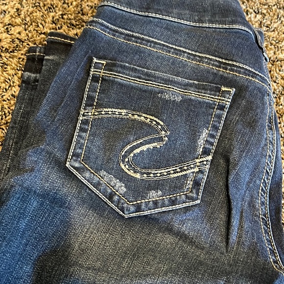 Silver Jeans Denim - Silver Jeans ~ Suki Capri